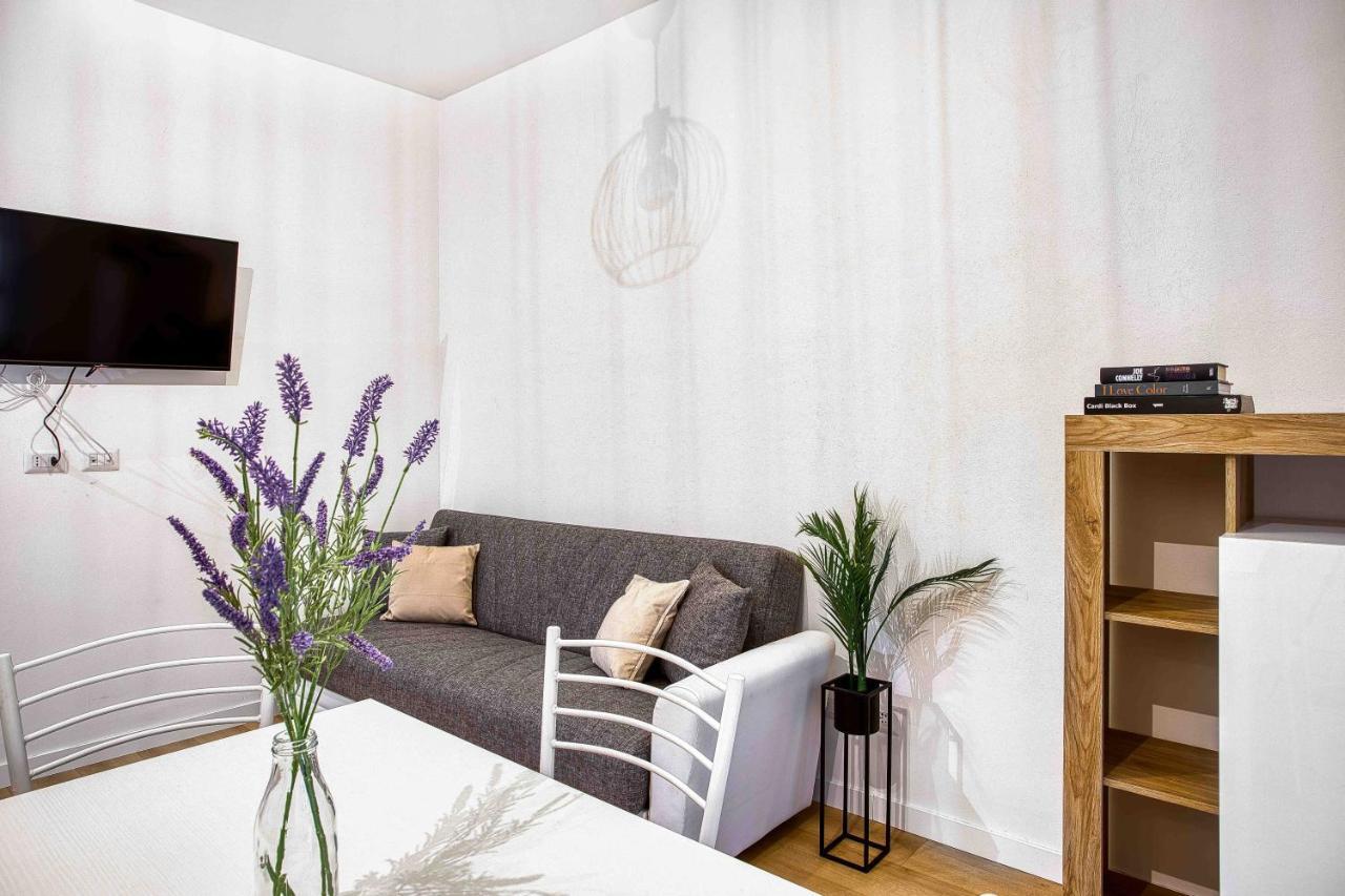 Joivy Warm And Inviting Flat With Balcony Apartamento Milão Exterior foto