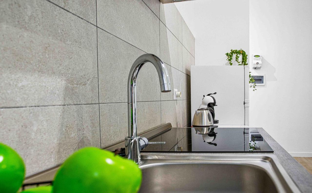 Joivy Warm And Inviting Flat With Balcony Apartamento Milão Exterior foto