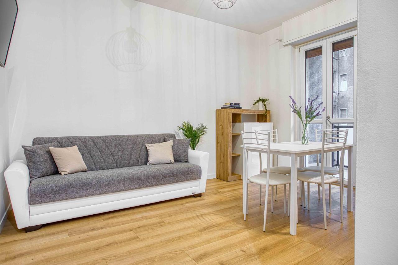 Joivy Warm And Inviting Flat With Balcony Apartamento Milão Exterior foto